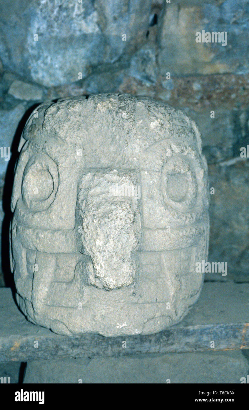 Cabeza-clave,Non,in-situ de Chavin de Huantar, Pérou Banque D'Images