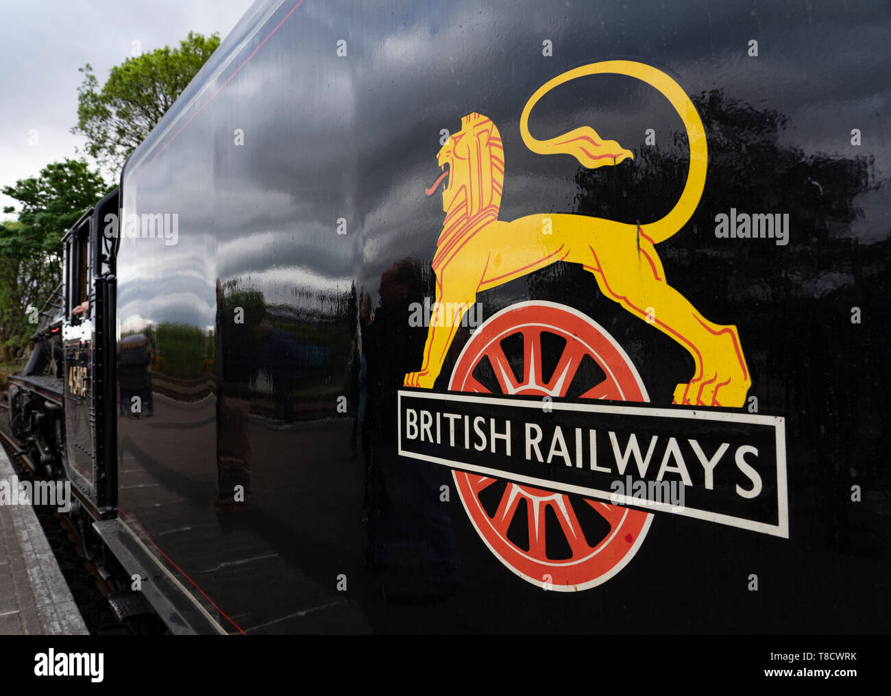 Le Fusilier Lancashire sentier vapeur , connu sous le nom de tirant, Jacobite train touristique sur West Highland Line à Fort William en Ecosse, Royaume-Uni Banque D'Images