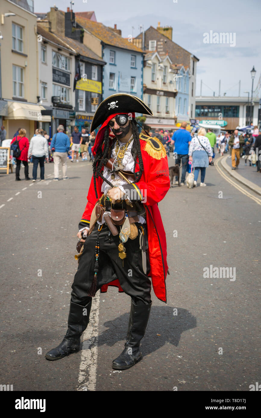 Homme habillé en pirate, Brixham, Devon UK Banque D'Images