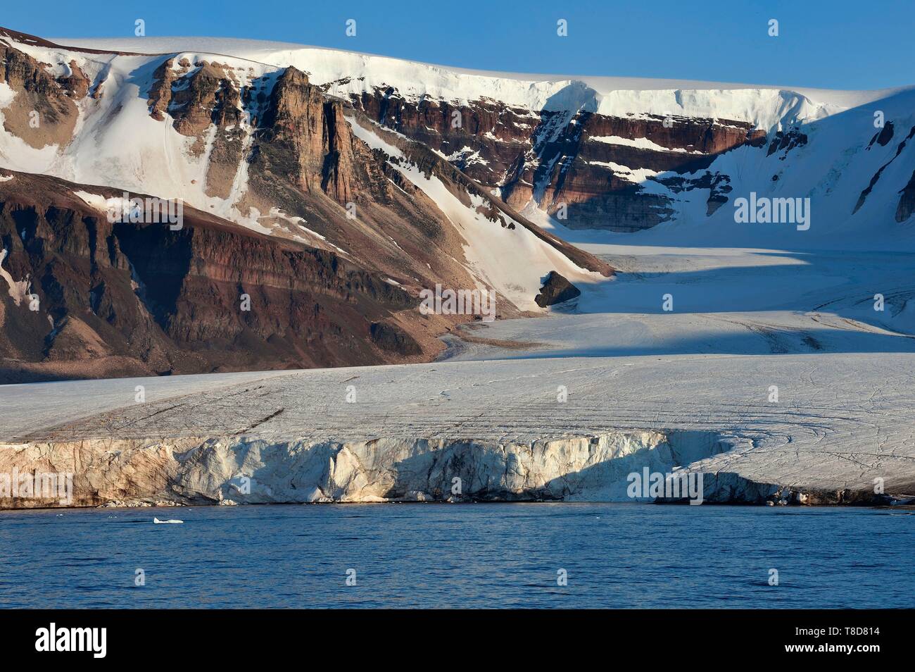 Le Groenland, côte nord-ouest, Murchison Sound au nord de la baie de Baffin, le Kissel Glacier sur Kiatak (Northumberland Island) Banque D'Images