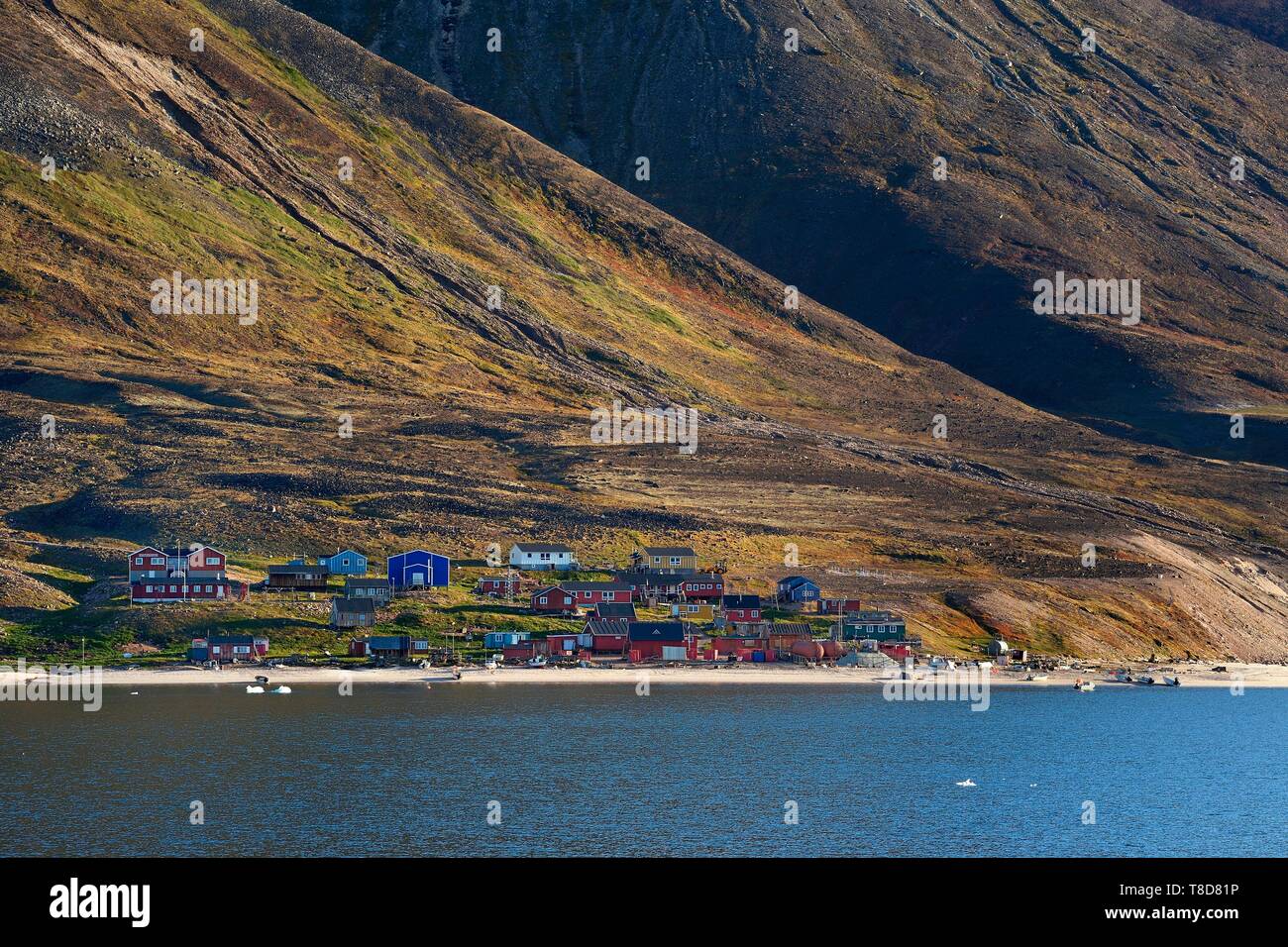 Le Groenland, côte nord-ouest, Murchison Sound au nord de la baie de Baffin, Siorapaluk, le village du nord du Groenland plus Banque D'Images