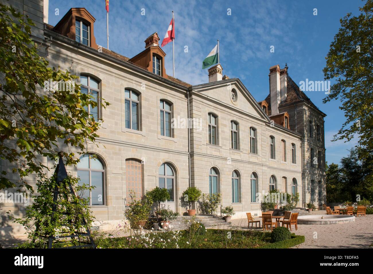 La Suisse, Canton de Vaud, Nyon, la façade du Musée national suisse de Prangins situé dans le château Banque D'Images