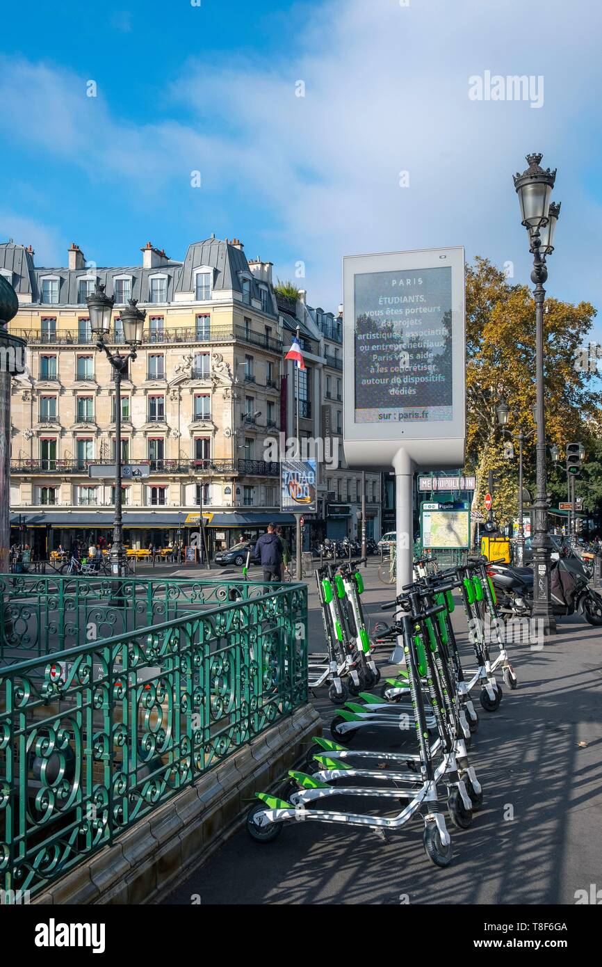 France, Paris, 18ème arrondissement, Place Pigalle Banque D'Images