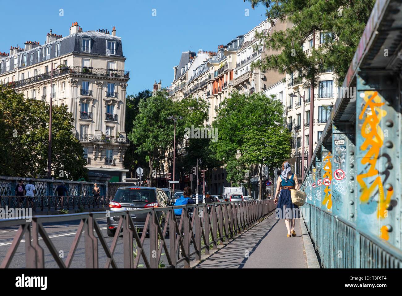 France, Paris, 18ème arrondissement, Rue Caulaincourt Banque D'Images