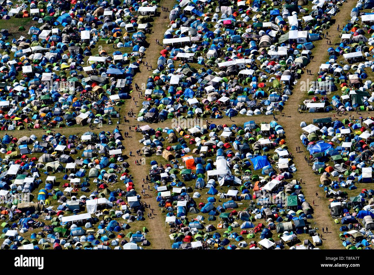 La France, Territoire de Belfort, Belfort, camping organisé pendant le  festival de musique Martigues vue aérienne Photo Stock - Alamy