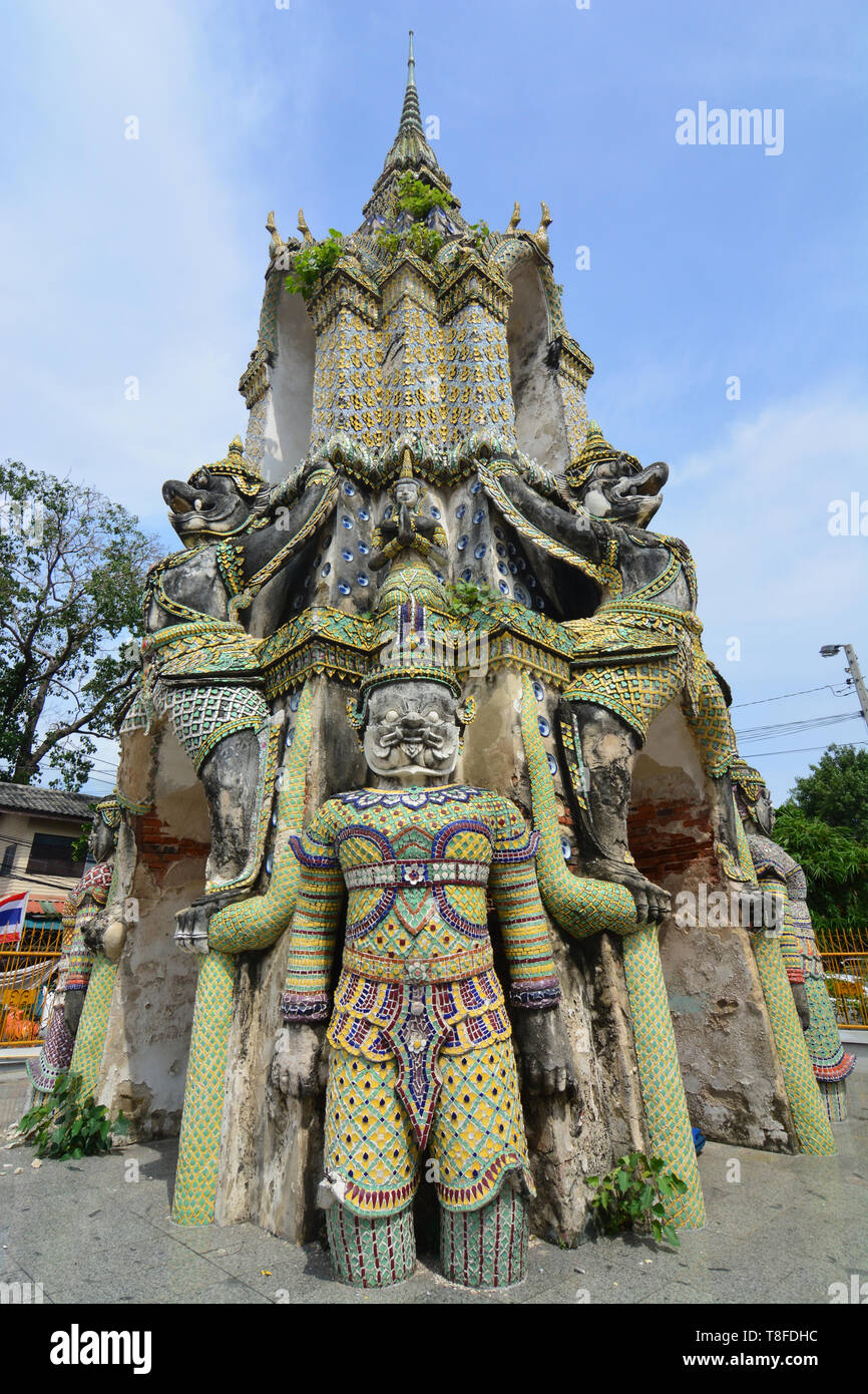 Ancien clocher à Wat Tham Phraya , Worawihan Thonburi, Bangkok, Thaïlande Banque D'Images