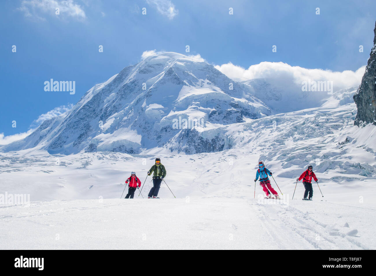 Freeride ski en face de l'impressionnant Monte Rosa Banque D'Images