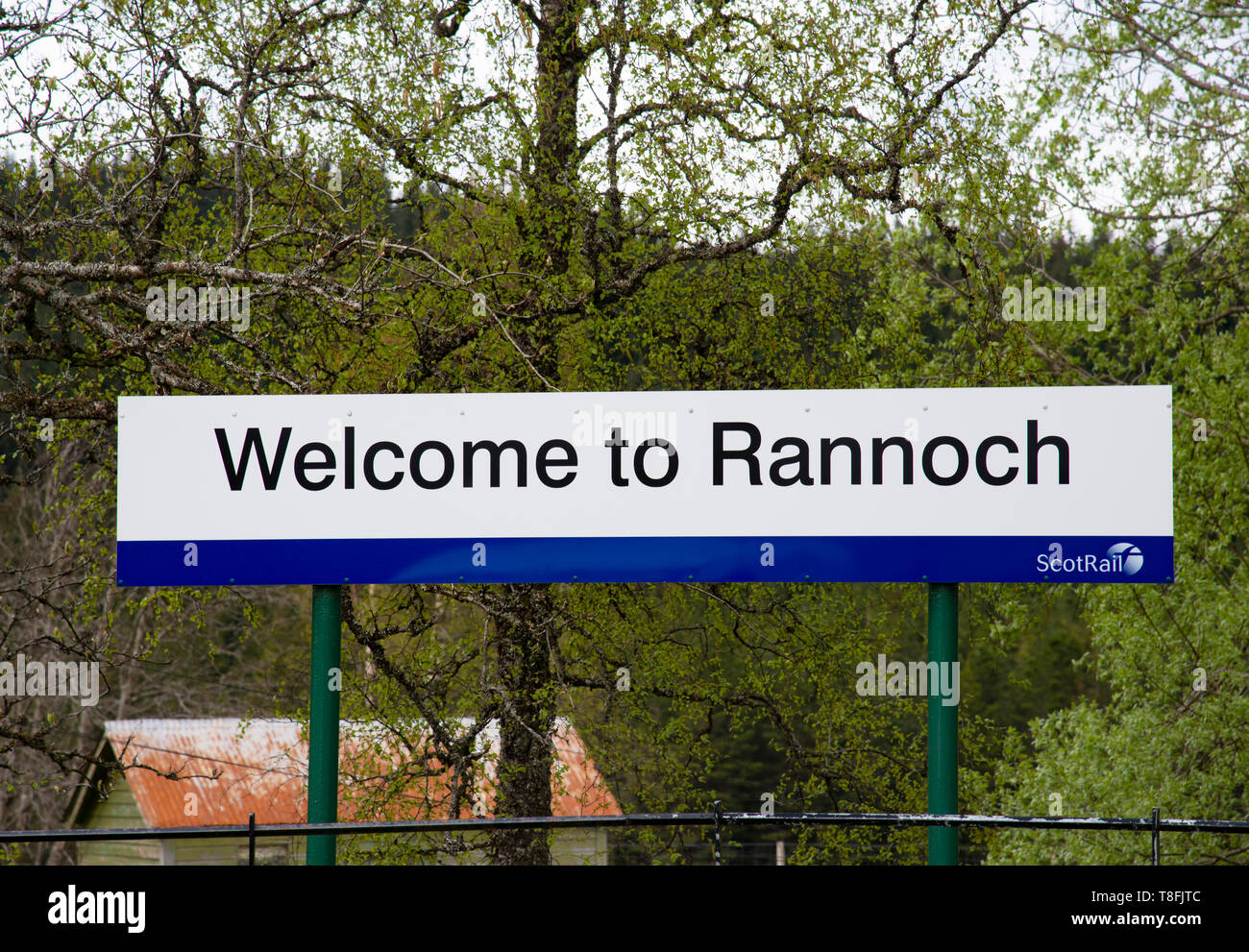 Bienvenue sur Rannoch signe, au Rannoch Railway Station, en Écosse. Banque D'Images