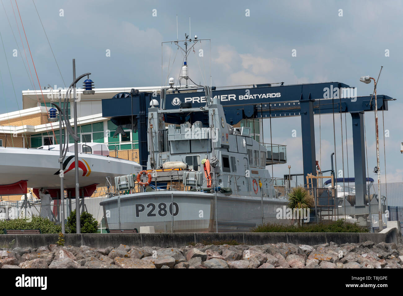 Gosport, Hampshire, England, UK. Mai 2019. Le HMS Dasher sur la terre sèche à Endeavour Quay chantier pour le service. Banque D'Images