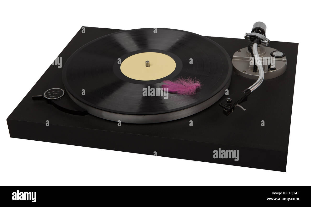 Couronne d'orientation sur un fond blanc. Vintage black record player avec disque vinyle. Banque D'Images