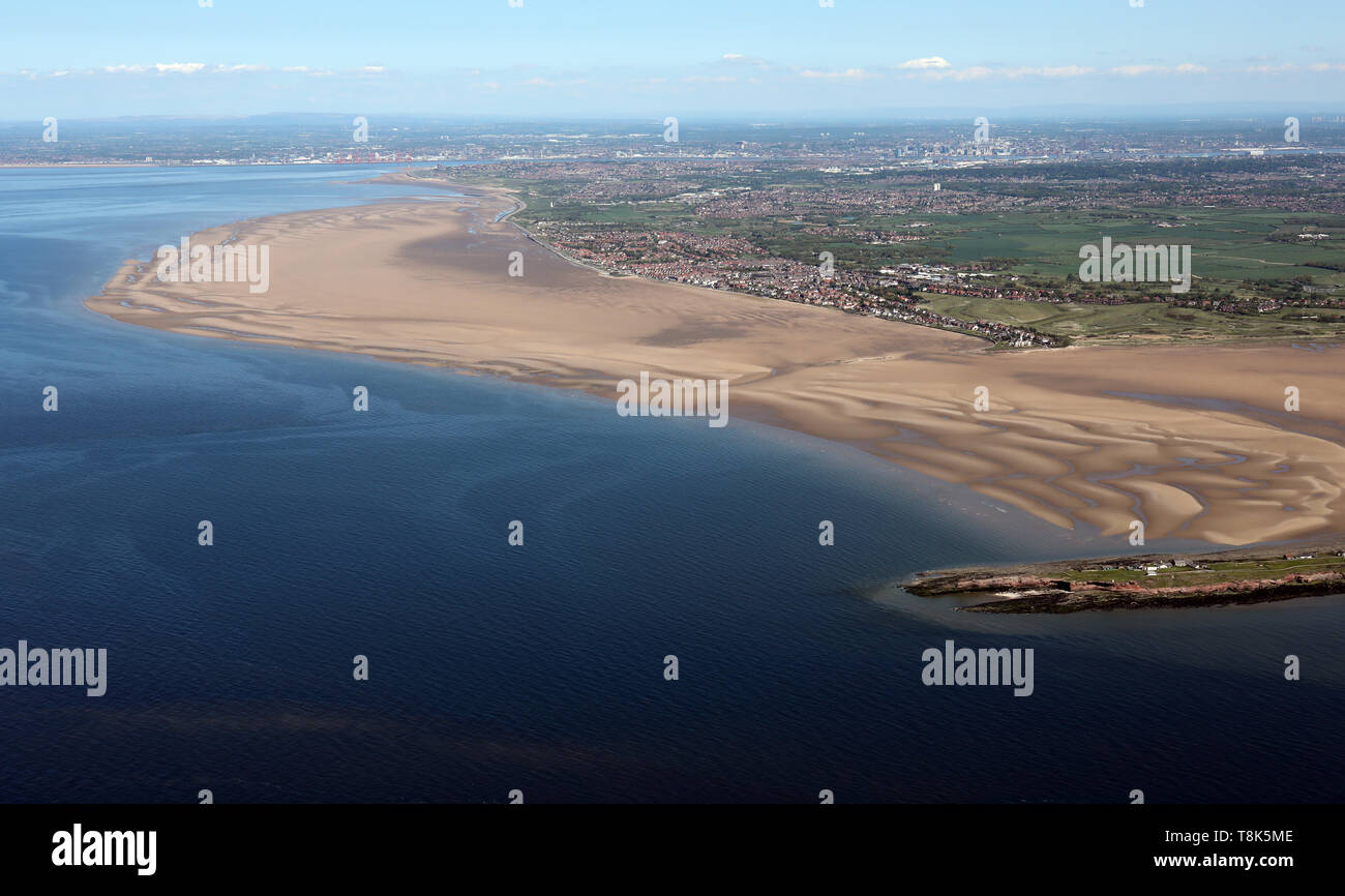 Vue aérienne de l'extrémité nord de la Wirral avec des villes telles que West Kirby, Hoylake, Meols & Wallasey visible. Merseyside Banque D'Images