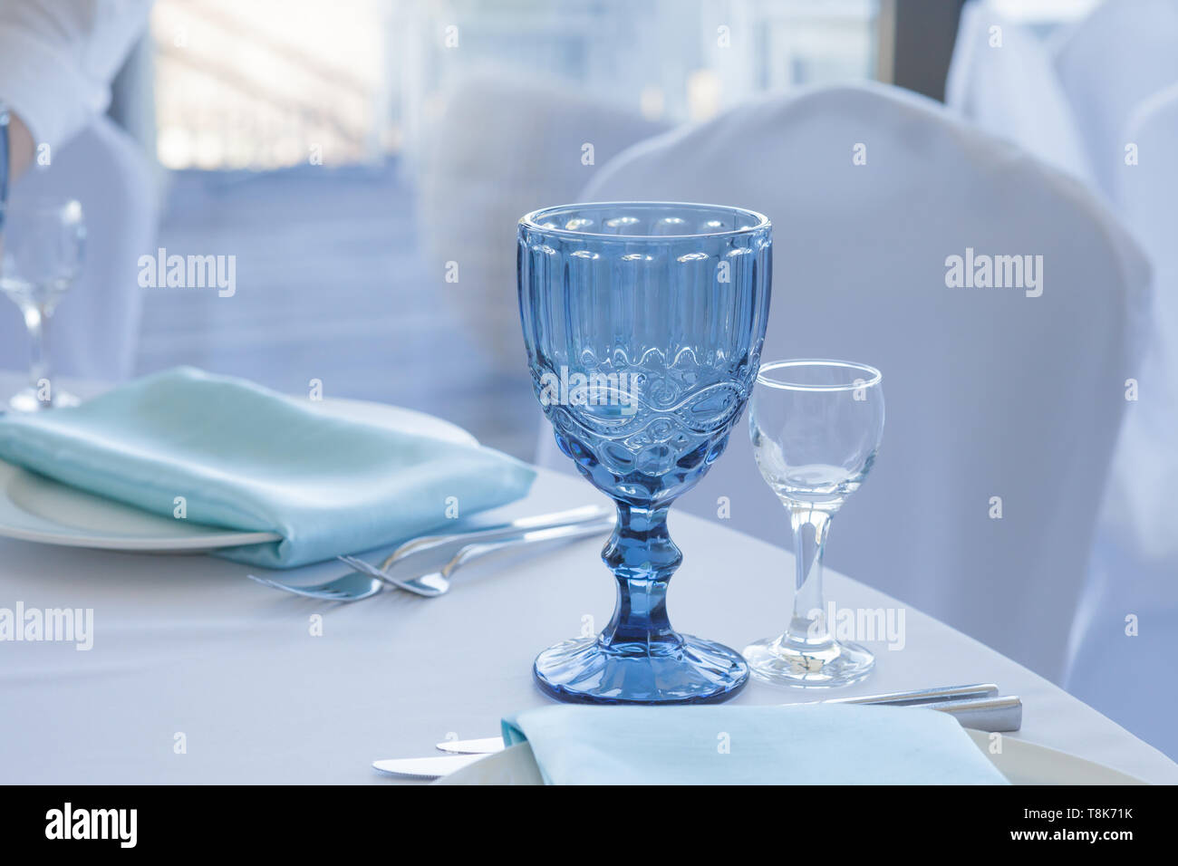 Réglage de la table pour table de mariage, close-up de lunettes Banque D'Images