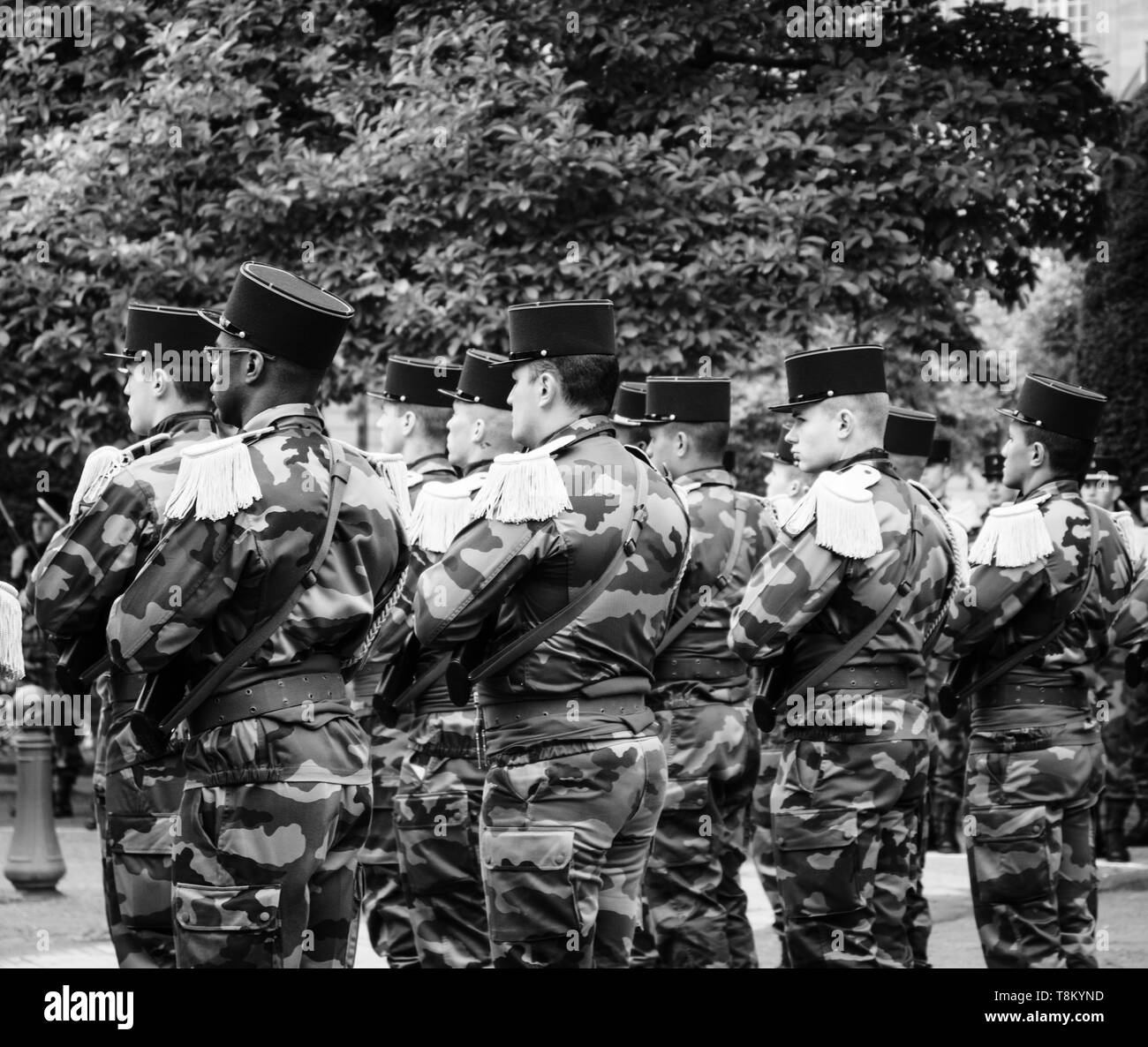 STRASBOURG, FRANCE - Le 8 mai 2017 : cérémonie pour marquer des alliés de l'Ouest Deux victoire en Europe de l'armistice marquant le 72e anniversaire de la victoire sur l'Allemagne nazie en 1945 - vue arrière du squadron Banque D'Images