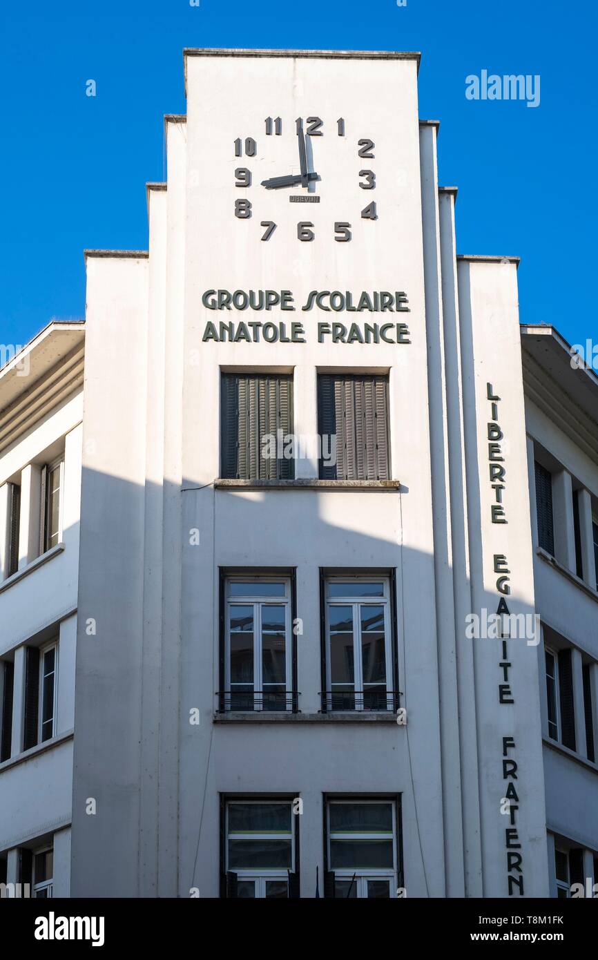France, Rhône, Villeurbanne, quartier Gratte-Ciel, Anatole France, rue de  l'école élémentaire Anatole France Photo Stock - Alamy
