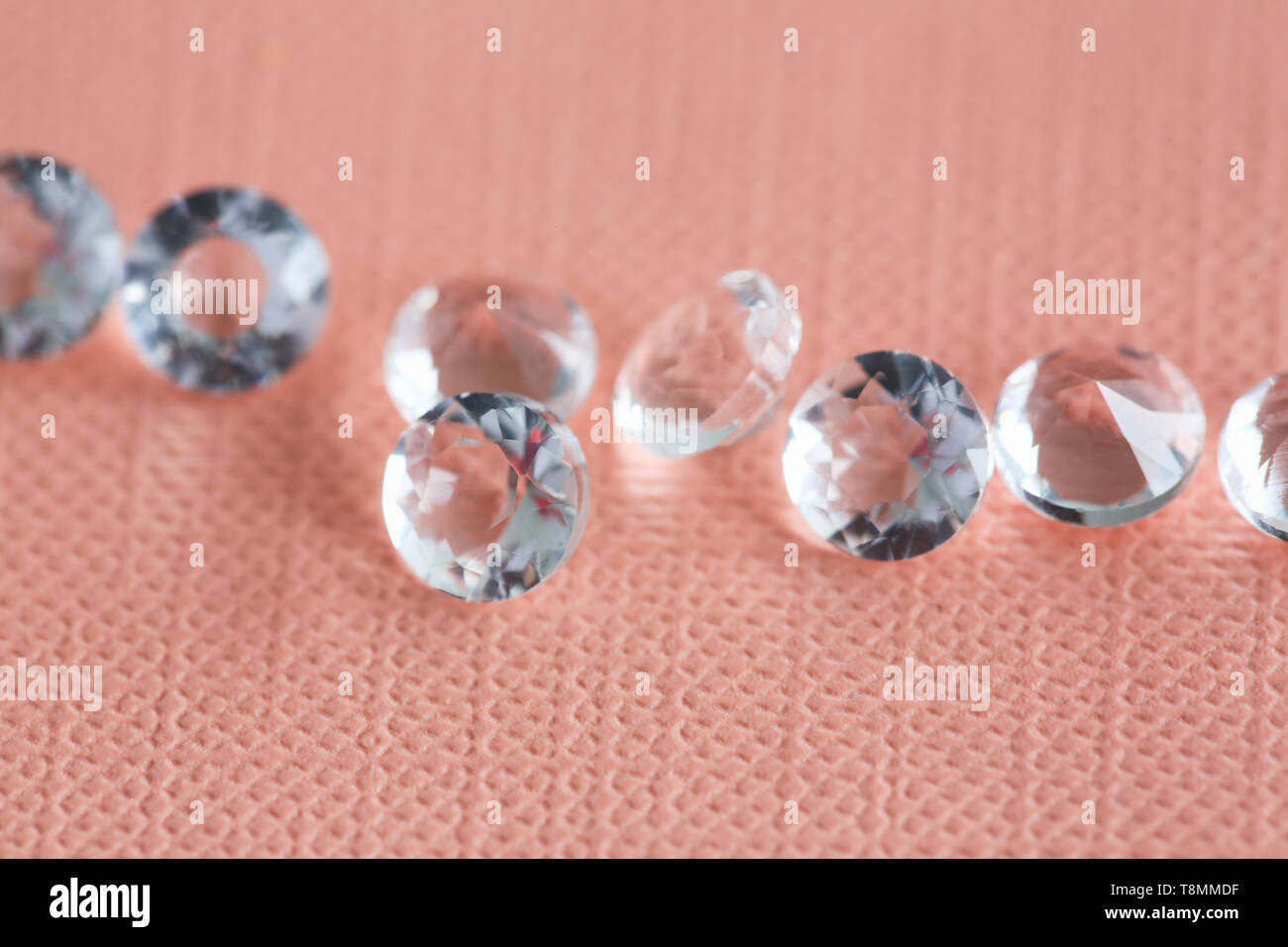 La diffusion de la white star diamonds sur noir Banque D'Images