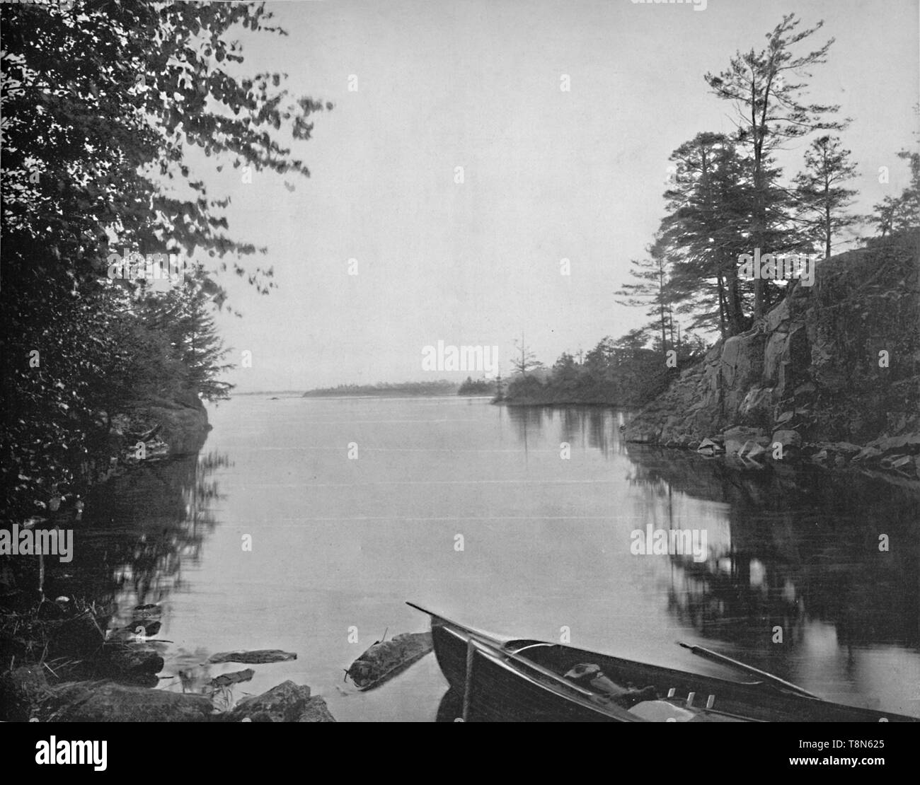 'Parmi les Mille-Îles du fleuve Saint-Laurent", c1897. Créateur : Inconnu. Banque D'Images