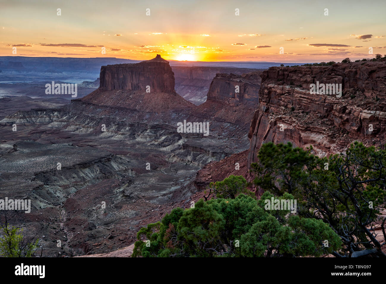 Coucher du soleil dans le Parc National de Canyonlands, Island in the Sky , Moab, Utah, USA, Amérique du Nord Banque D'Images