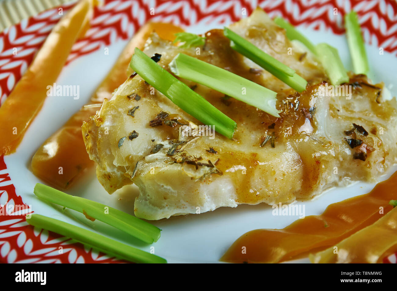 Sunshine, filet de merlu Merlu croustillant de piments doux, coriandre et Lime Banque D'Images