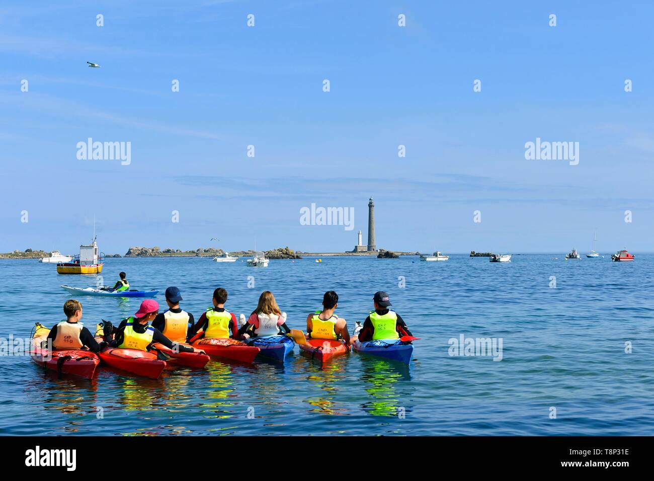 La France, Finistère, Plouguernau, la Vierge des îles de l'archipel de Lilia, le phare de l'Île Vierge, le plus haut phare d'Europe avec une hauteur de 82,5 mètres Banque D'Images