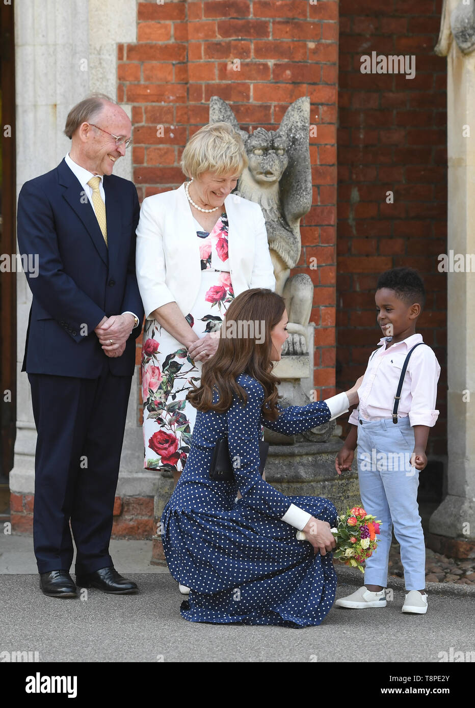 La duchesse de Cambridge rencontre les jeunes Lawson Bischoff après une visite à Bletchley Park pour voir une exposition spéciale D-Day dans le bâtiment nouvellement restauré de téléscripteur. Banque D'Images