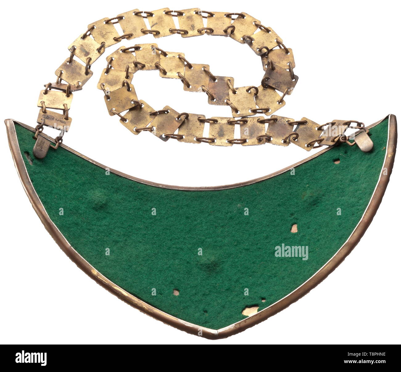 Un Gorgerin d'un porteur de drapeau d'un leader politique du NSDAP light metal question par Eugen Schmiedhäussler, Pforzheim, historique, historique du 20e siècle, Editorial-Use-seulement Banque D'Images