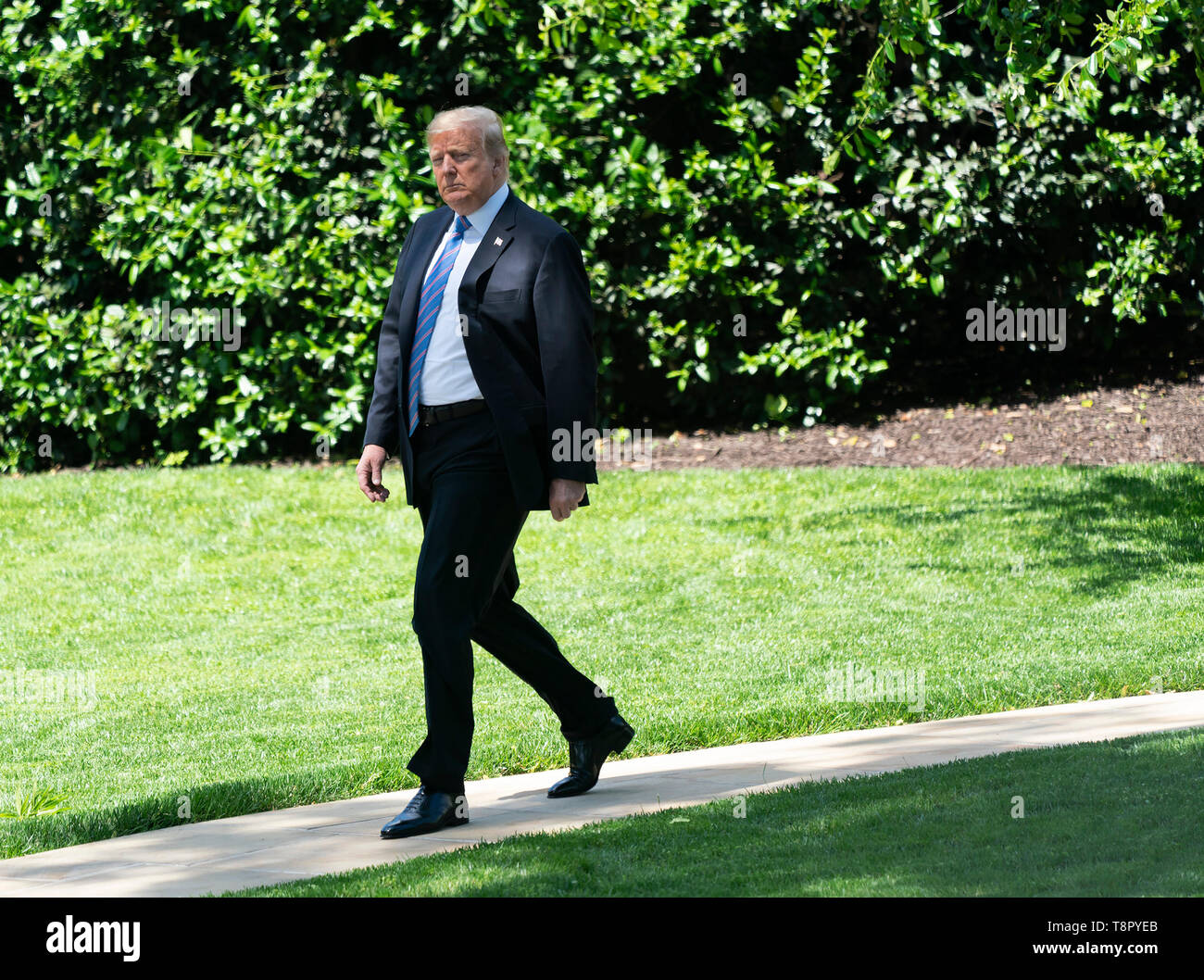 Le Président des Etats-Unis, Donald J. Trump quitte la Maison Blanche à Washington, DC, le 14 mai 2019, dirigé à des fins politiques et des événements de collecte de fonds en Louisiane. Crédit : Chris Kleponis/CNP /MediaPunch Banque D'Images