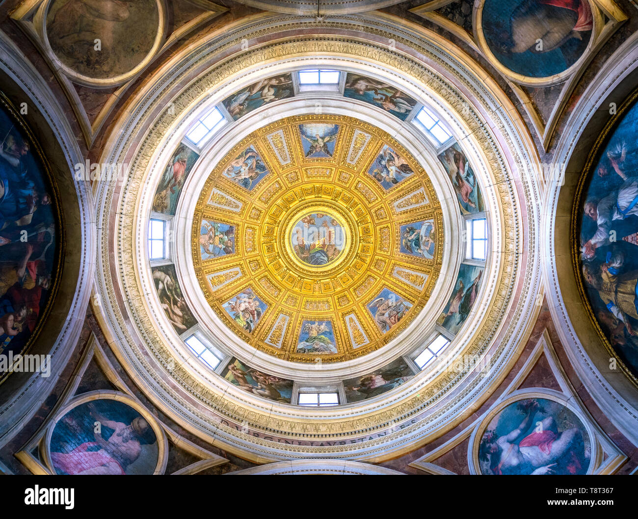 La magnifique chapelle Chigi conçu par Raffaello, dans la Basilique de Santa Maria del Popolo à Rome, Italie. Banque D'Images