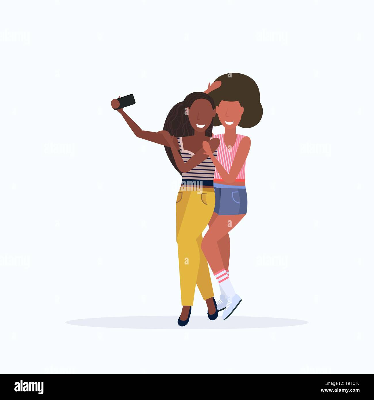 Deux femmes prenant des photos sur l'appareil photo du smartphone selfies african american female personnages de standing together posant sur fond blanc télévision pleine Illustration de Vecteur