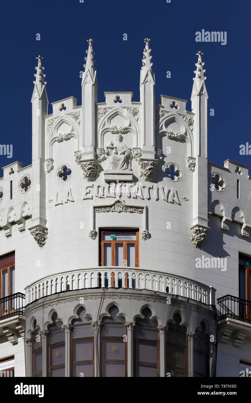Façade, bâtiment historique La Equitativa, néo-gothique, Plaça de l'Ajuntament, Valencia, Espagne Banque D'Images