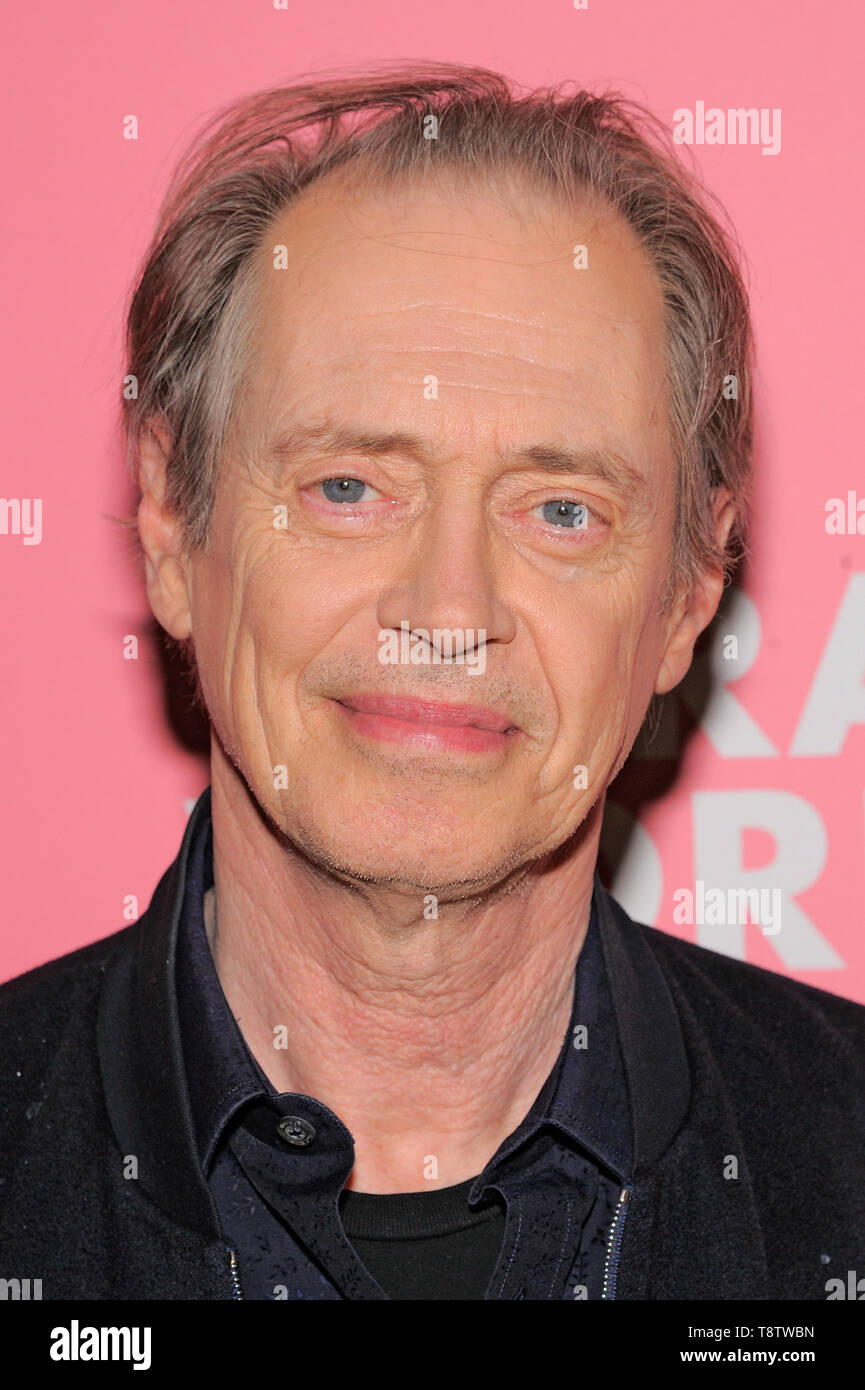 NEW YORK, NY - 14 MAI : Steve Buscemi assiste à une conversation et de dépistage pour les travailleurs "miracle" à l'92Y le 14 mai 2019 dans la ville de New York. Banque D'Images