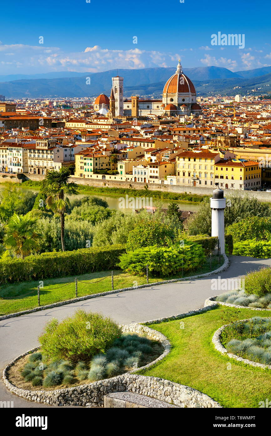 Florence, paysage urbain vue à partir de la Piazzale Michelangelo, Toscane, Italie Banque D'Images