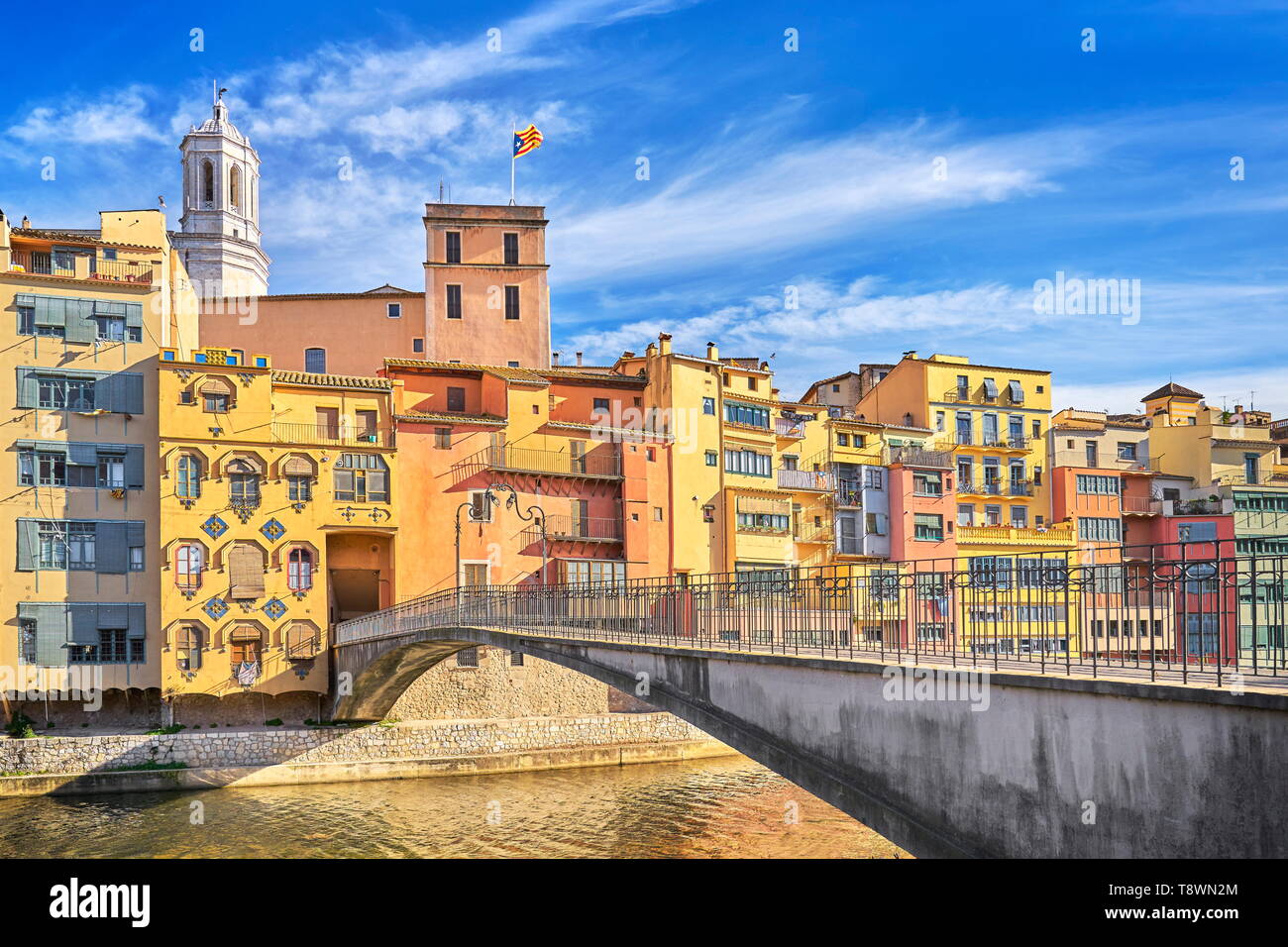 Maisons colorées de Gérone, Catalogne, Espagne Banque D'Images