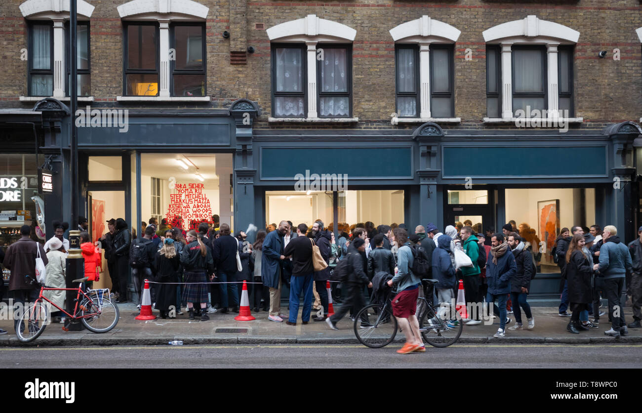 9 mai 2019 - Charing Cross Road - Exposition réunissant New York's best artistes émergents à Londres Banque D'Images