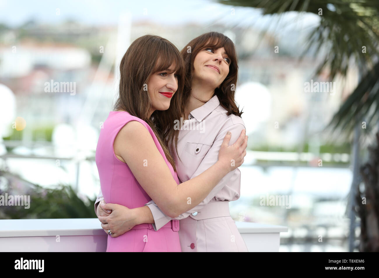 Cannes, France. 15 mai, 2019. CANNES, FRANCE - 15 MAI : Anne-Elizabeth Bosse et Monia Chokri assister à la photocall pour "l'amour d'un frère (La femme de mon frere)' lors de la 72e édition du Festival de Cannes ( Crédit : Mickael Chavet/Alamy Live News Banque D'Images