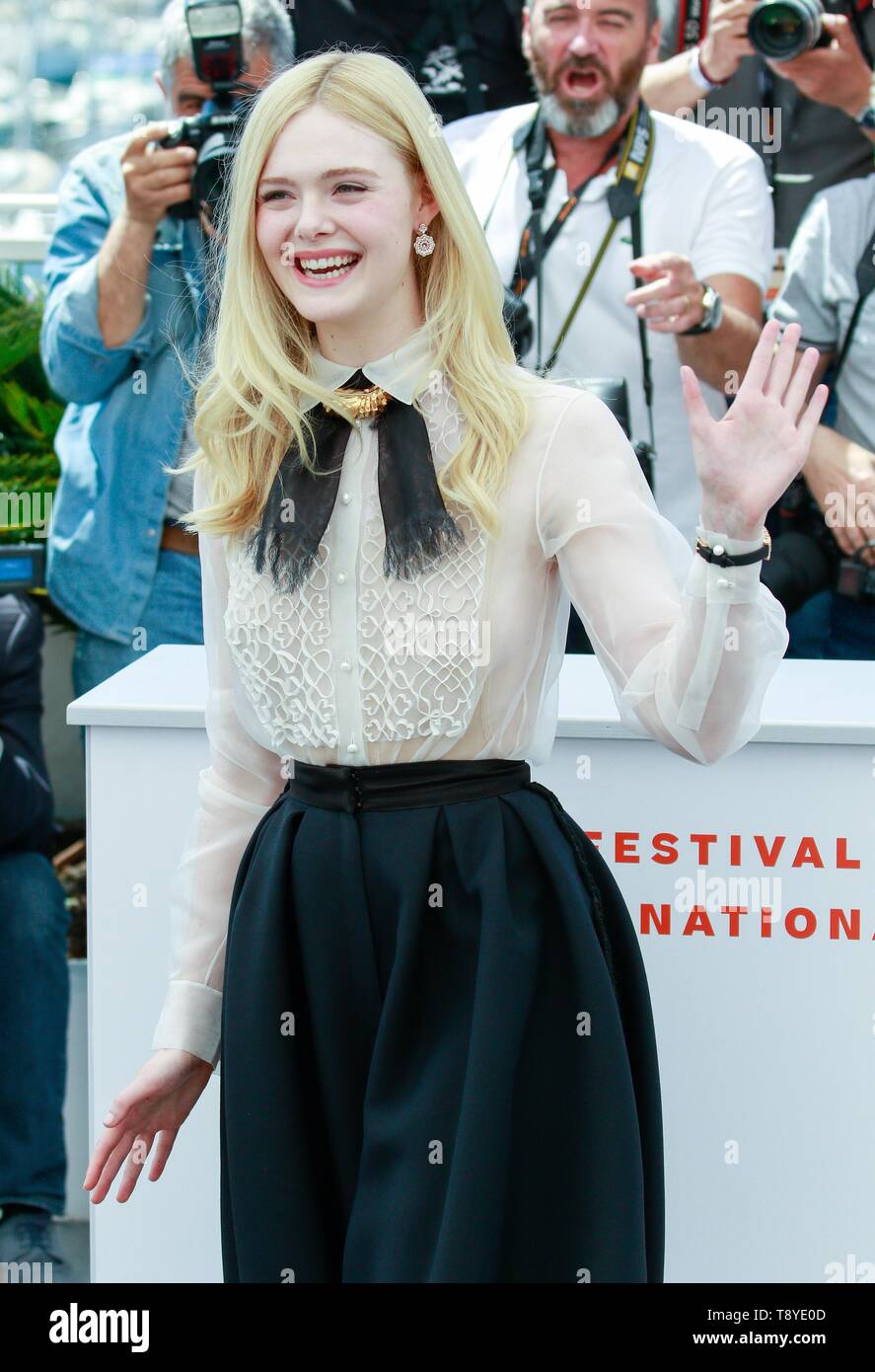 ELLE FANNING, CANNES, 2019 Banque D'Images