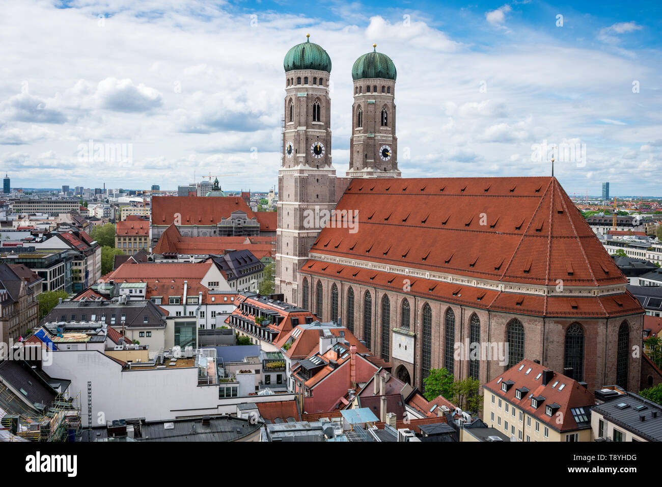 Munich Cathédrale Frauenkirche, belle perspective sur l'une des icônes de cette ville allemande Banque D'Images