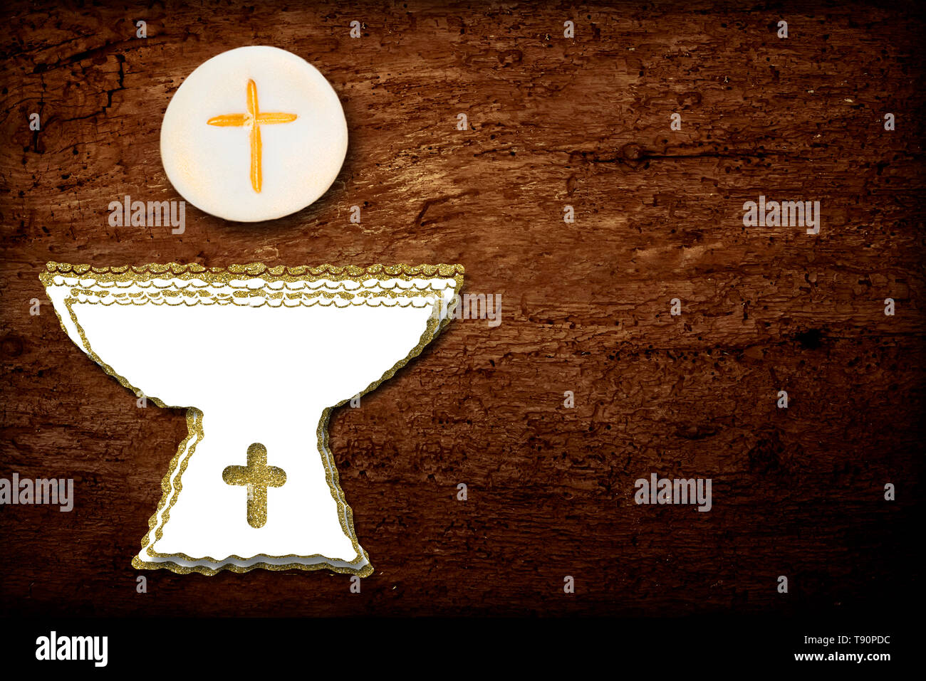 Premiere Communion Carte Invitation Golden Chalice Et Colombes Sur L Ancien Fond De Bois Avec Copie Espace Pour Texte Et Photo Photo Stock Alamy