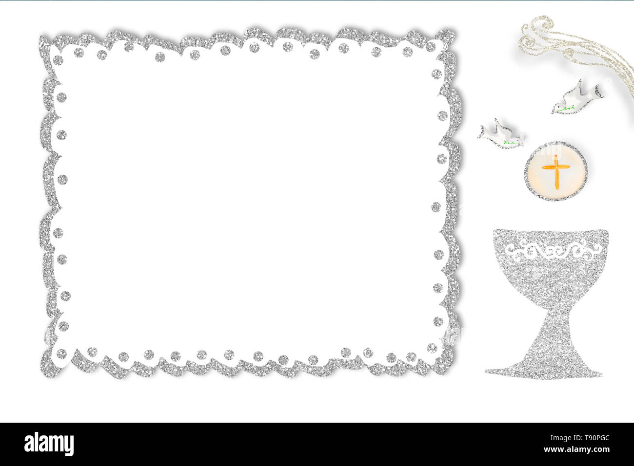 Premiere Communion Carte Invitation Silver Chalice Et Colombes Sur Du Papier Blanc Avec Fond Blanc Argent Cadre Photo Pour Texte Et Photo Photo Stock Alamy