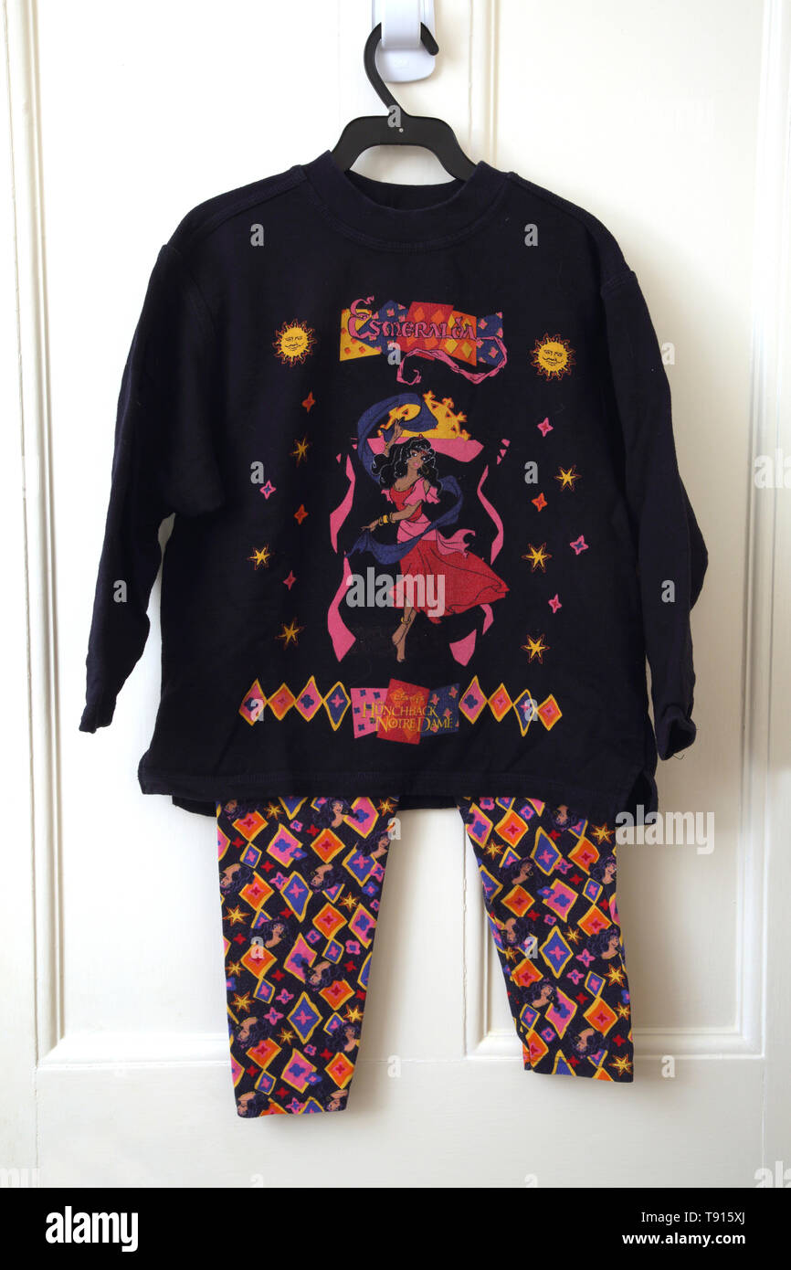 Esmeralda de Disney's Bossu de Notre-Dame sur le cavalier et Leggings Banque D'Images