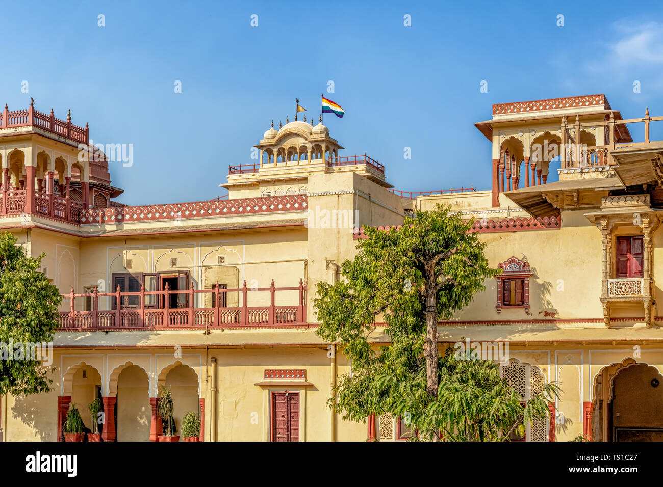 Voir à l'Chandra Mahal, la résidence de la famille royale à Jaipur City Palace, Jaipur, Rajasthan, Inde Banque D'Images