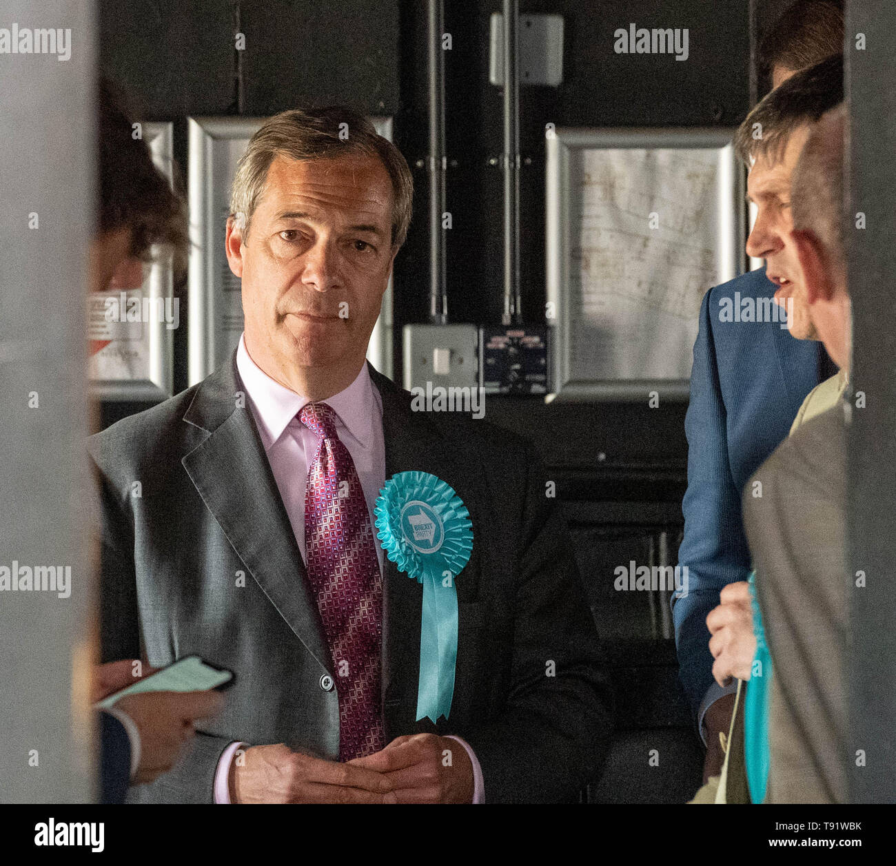 Brentwood, Essex, Royaume-Uni. 16 mai 2019. 16 mai 2019 Nigel Farage du Brexit parti parle à un meeting électoral de l'Euro à la Cabane à sucre TOWIE, Brentwood, Essex, Royaume-Uni. 16 mai 2019. Crédit : Ian Davidson/Alamy Live News Banque D'Images