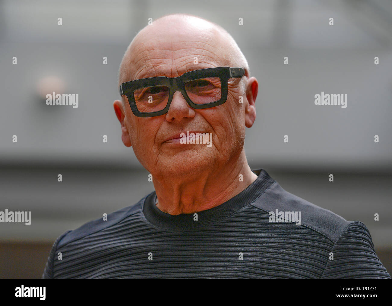 Musicien tchèque, artiste, danseur et acteur Jiri Korn va célébrer 70e anniversaire le 17 mai. Jiri Korn pose pour le photographe au cours de la session de photos de Prague, en République tchèque, le 14 mai 2019. (CTK Photo/Roman Vondrous) Banque D'Images