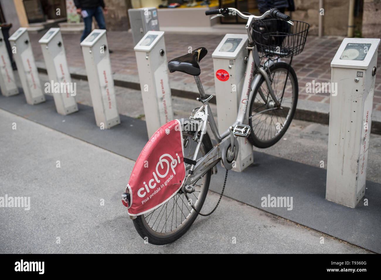 Pise, un service de location de vélos en mauvais état Banque D'Images