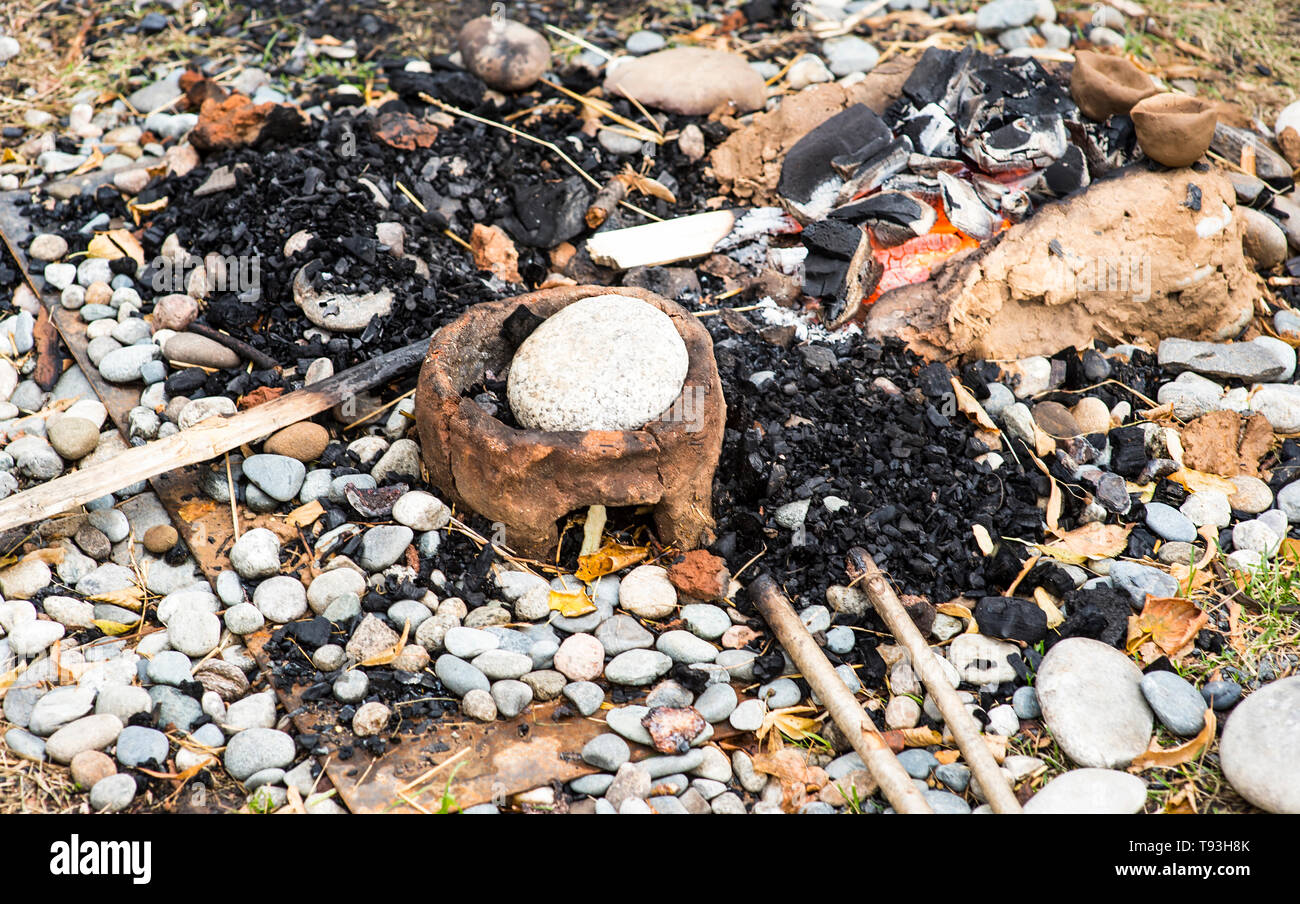 Des œufs dans le nid des charbons sur Banque D'Images