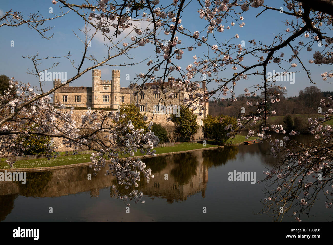 Des fleurs et des douves du château de Leeds angleterre kent maidstone Banque D'Images