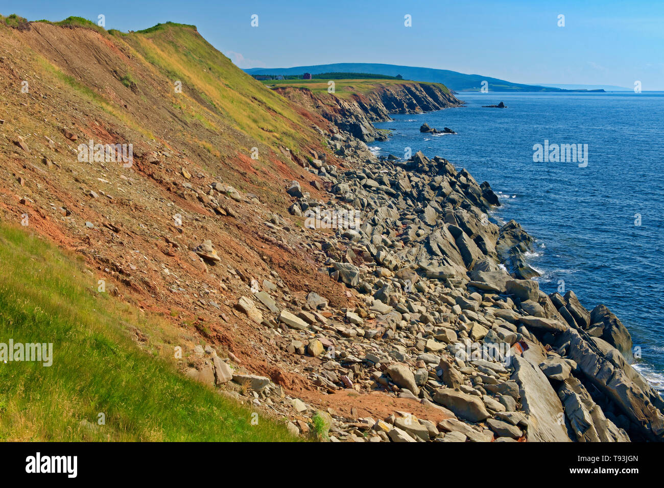Appalachain la chaîne de montagnes et littoral rocheux le long du golfe du Saint-Laurent. L'île du Cap-Breton. Cabot Trail. Le Moine de la Nova Scotia Canada Banque D'Images