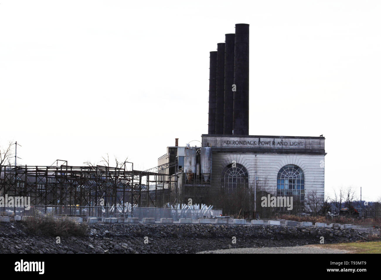 Power and Light Adirondack cimenterie. Prises d'une place à côté de la serrure le long de la rivière Mohawk dans l'état de New York. Banque D'Images