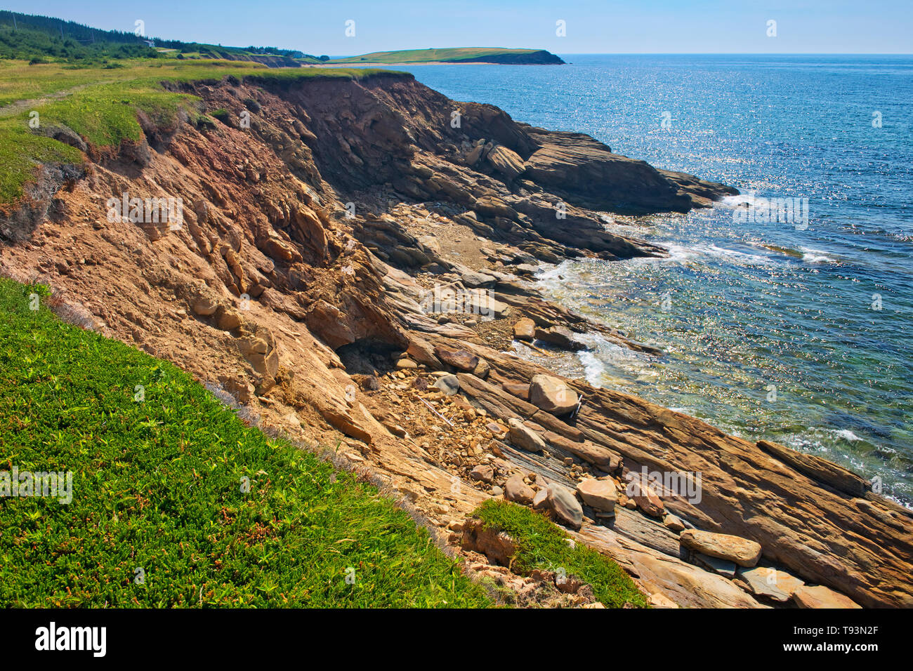 Côte rocheuse le long du golfe du Saint-Laurent. Cabot Trail. L'île du Cap-Breton. Chaîne de montagnes des Appalaches. Marjoree Harbour Nouvelle-Écosse Canada Banque D'Images