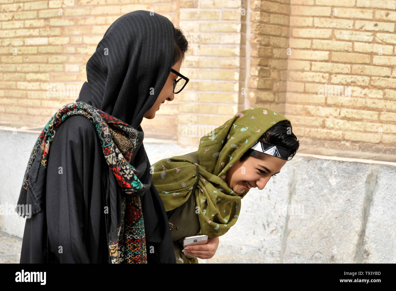 Les filles rient, Iran Banque D'Images