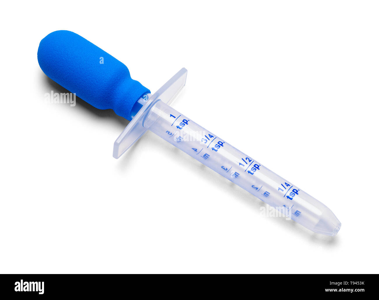 Compte-gouttes en plastique bleu seringue médicale Isoated on White. Banque D'Images